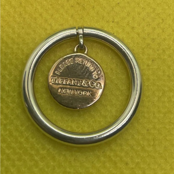 Tiffany & Co. Jewelry - 💎Auth Tiffany & Co Return To Tiffany Circle Dangle Ring Silver/Rubedo Metal